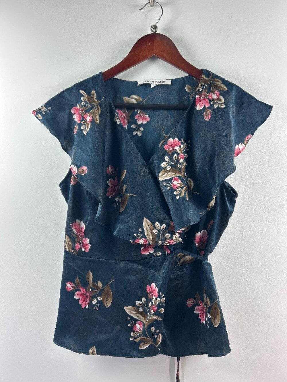 Collective Concepts Navy Floral Ruffle Sleeve Blouse Size M